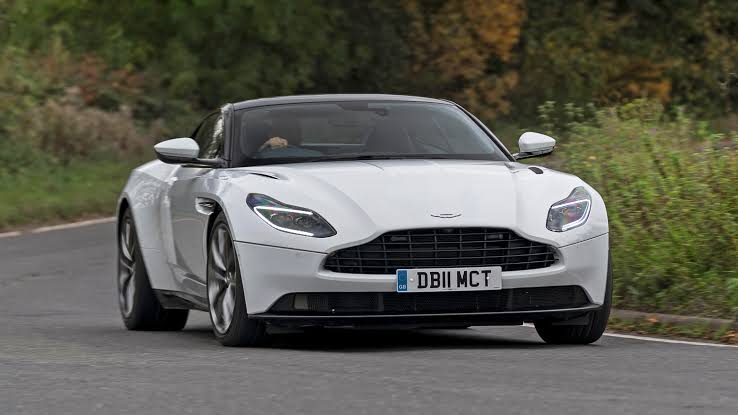 Aston Martin DB11 V8